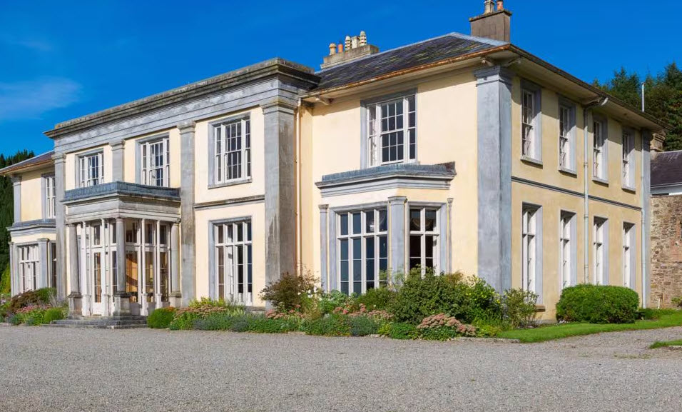 Rockett's Castle Estate, Ireland